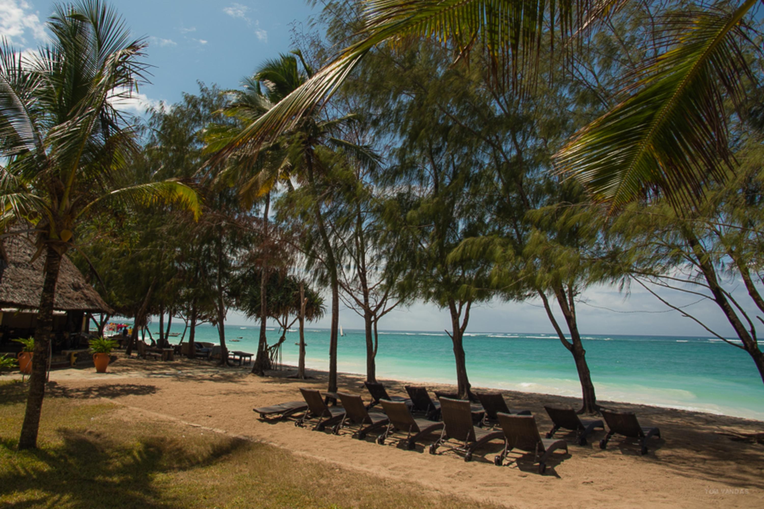 Bahari Dhow Beach Villas Playa de Diani Exterior foto
